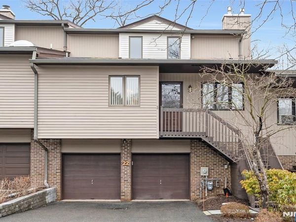 22 Peach Hill Court, RAMSEY, NJ 07446