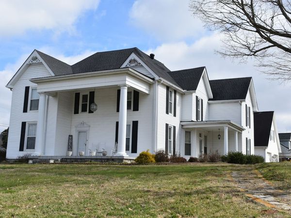 618 Main St N, Carthage, TN 37030