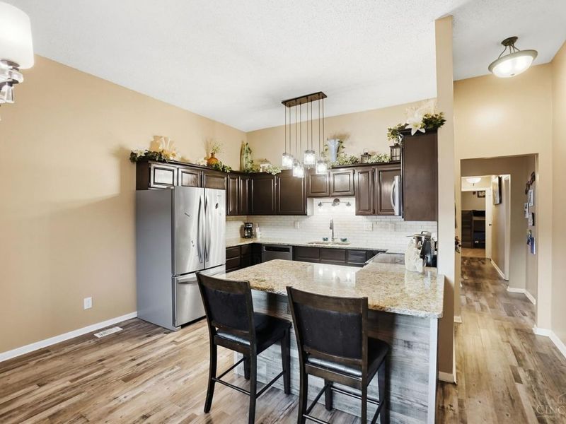 6042 Cinnamon Tree Court, Clayton, OH 45322 Photo 8