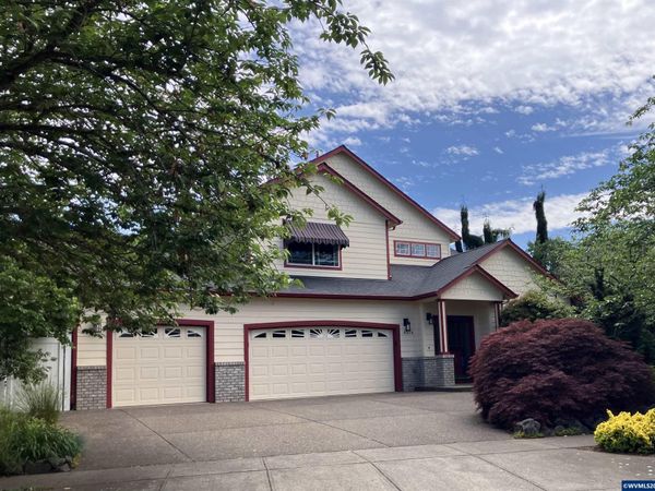 4374 Log Dr NE, Salem, OR 97305