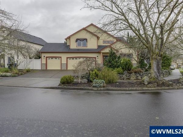 4374 Log Dr NE, Salem, OR 97305