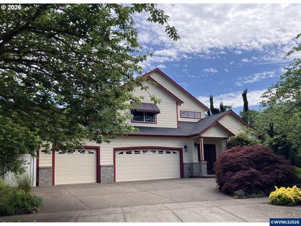 4374 Log Dr NE, Salem, OR 97305