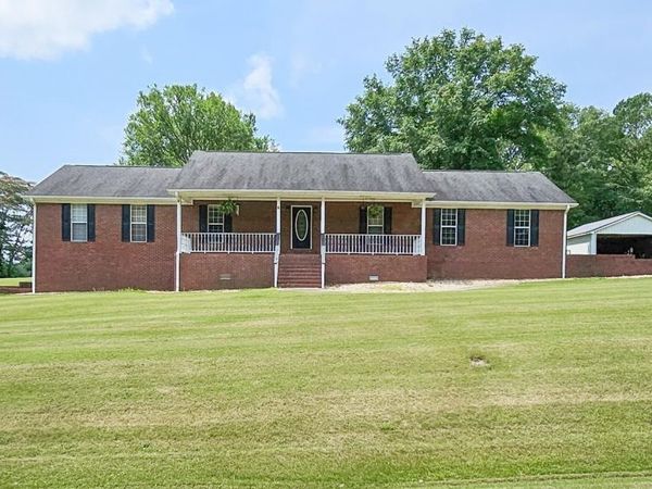 1100 Rain Tree Drive, Tuscumbia, AL 35674