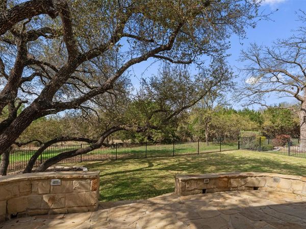 809 Armstrong DR , Georgetown, TX 78633