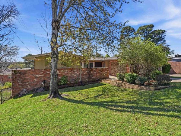 8301 Red Oak Lane, Little Rock, AR 72205