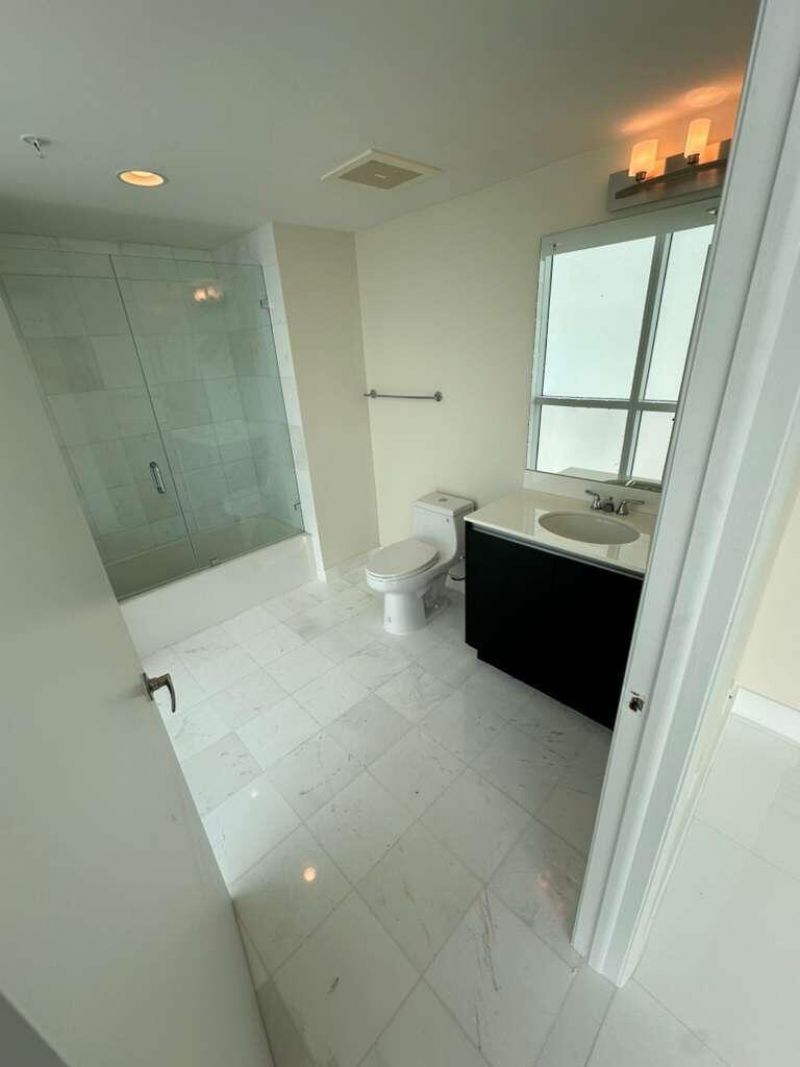 665 NE 25th Street, Unit 2601, Miami, FL 33137 Photo