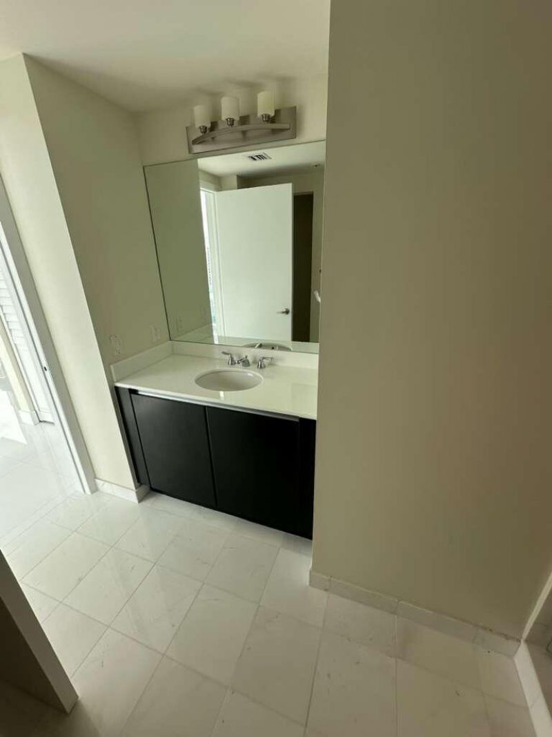665 NE 25th Street, Unit 2601, Miami, FL 33137 Photo