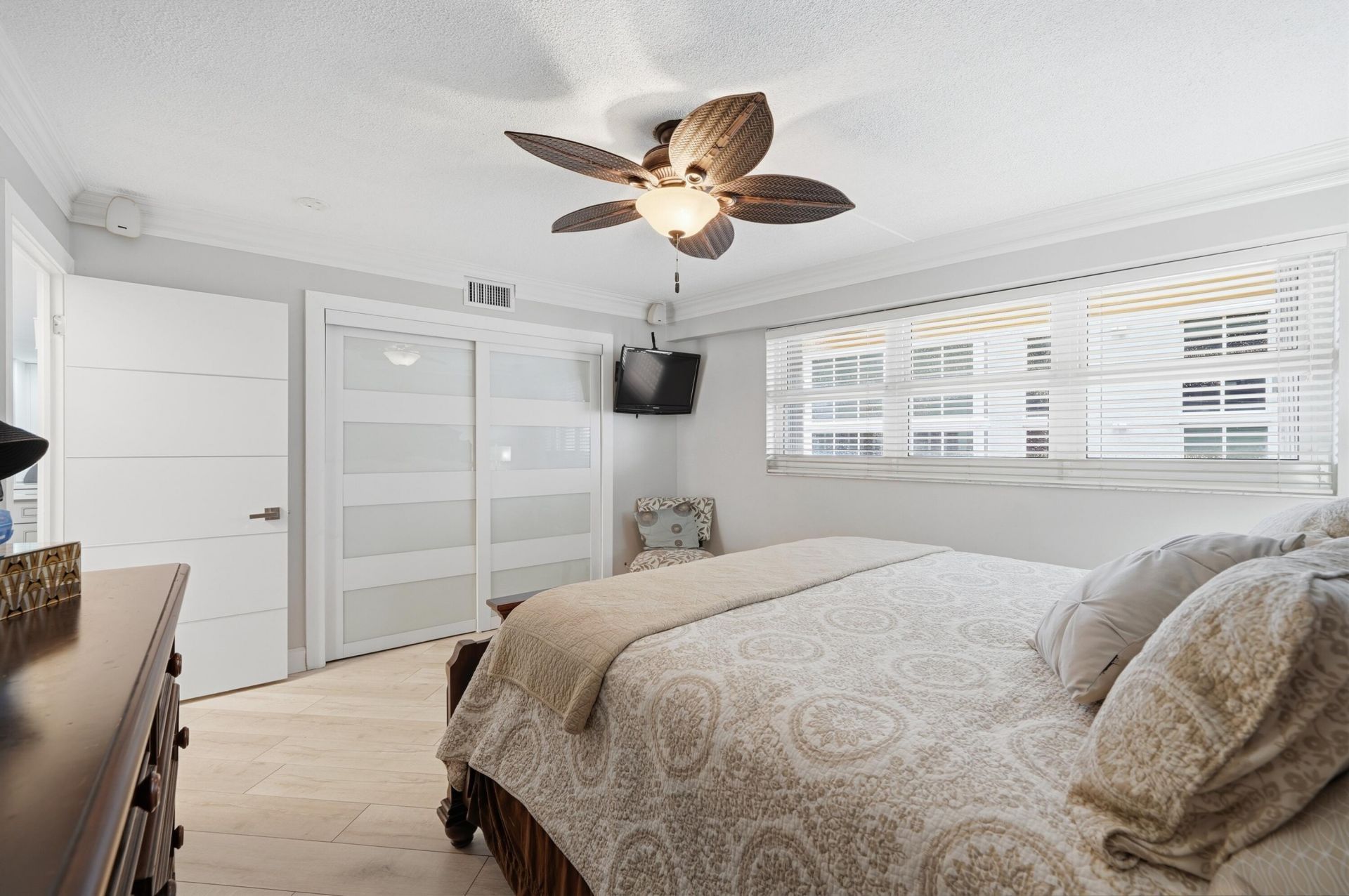 4100 Galt Ocean Drive, Unit 305, Fort Lauderdale, FL 33308 Photo