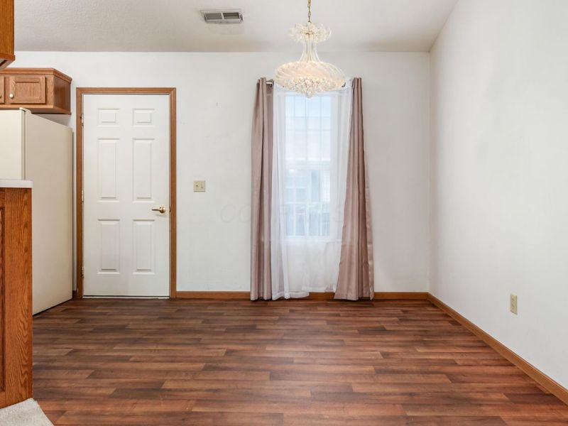 1206 Hillview Circle E, Newark, OH 43055 Photo 11