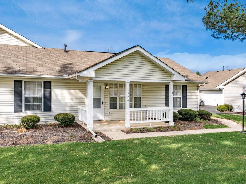 1206 Hillview Circle E, Newark, OH 43055 Photo 3