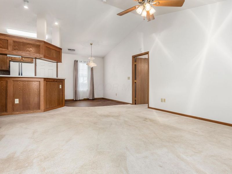 1206 Hillview Circle E, Newark, OH 43055 Photo 6