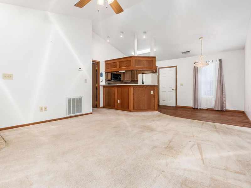 1206 Hillview Circle E, Newark, OH 43055 Photo 7