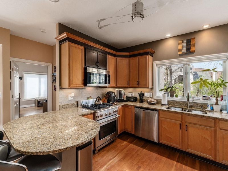 586 Pinegrove Place, Columbus, OH 43230 Photo 14