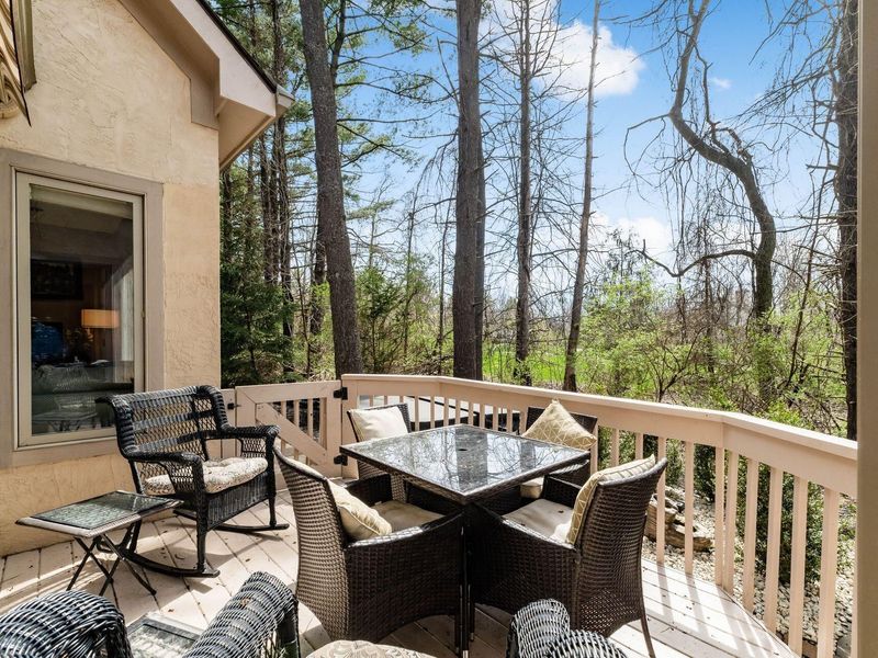 586 Pinegrove Place, Columbus, OH 43230 Photo 22