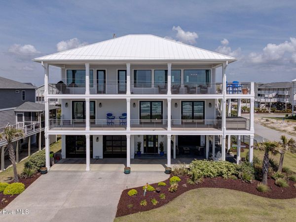 1423 N Shore Drive, Surf City, NC 28445