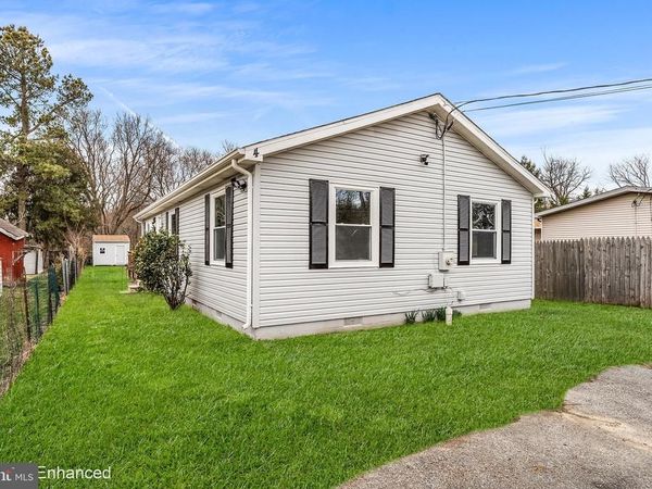 4 FARM LANE , MIDDLETOWN, DE 19709