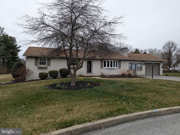 141 APPLE DRIVE, GREENCASTLE, PA 17225