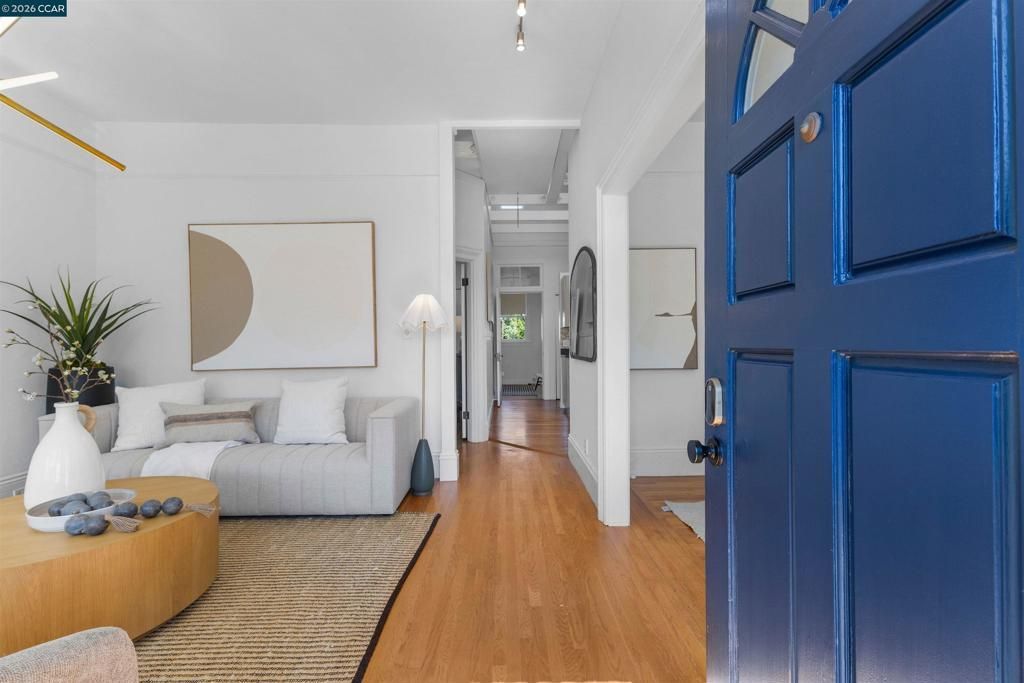 3934 Cesar Chavez St, San Francisco, CA 94131 Main Photo