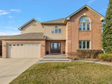 35809 Schmid Drive, New Baltimore, MI 48047