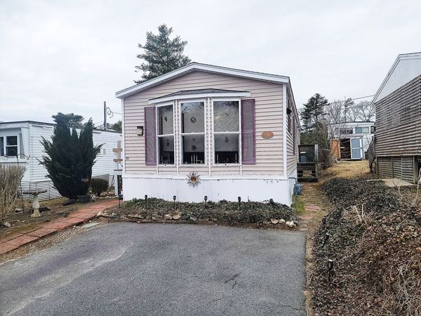300 Falmouth Rd, Unit 51, Mashpee, MA 02649