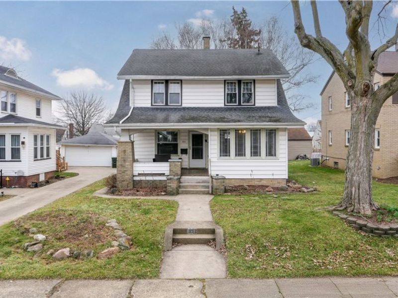 352 Bellflower Avenue NW, Canton, OH 44708 Photo 1