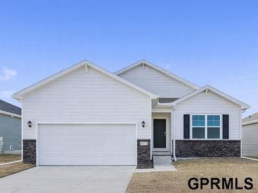 6678 Bluebell Street , Papillion, NE 68133