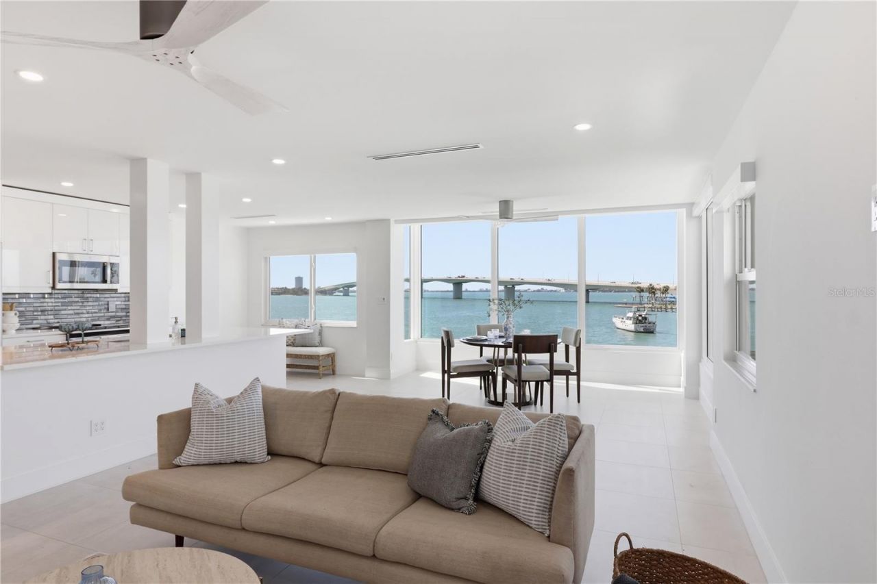 226 Golden Gate Point, Unit 34, Sarasota, FL 34236 Photo