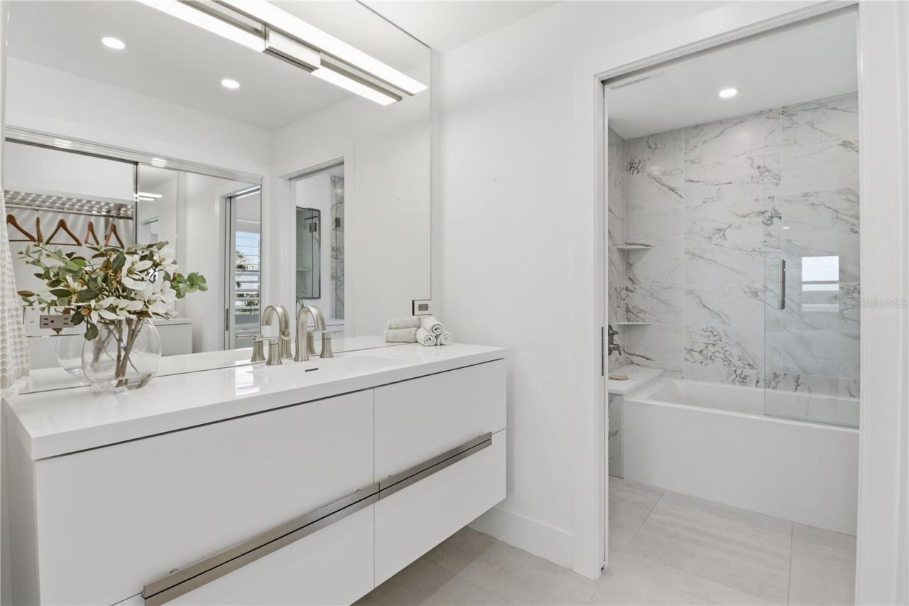 226 Golden Gate Point, Unit 34, Sarasota, FL 34236 Photo