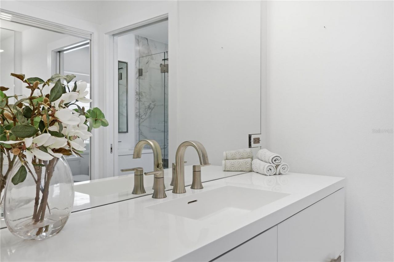 226 Golden Gate Point, Unit 34, Sarasota, FL 34236 Photo