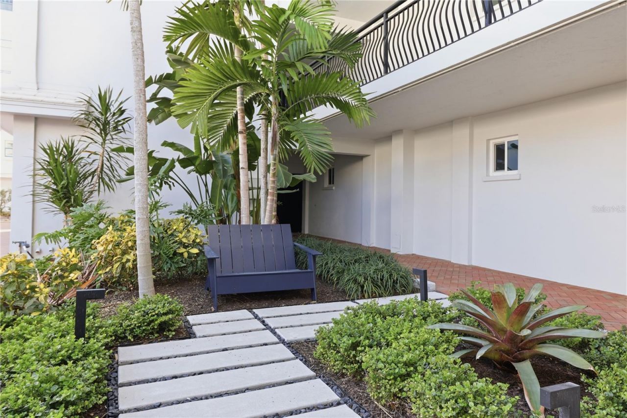 226 Golden Gate Point, Unit 34, Sarasota, FL 34236 Photo