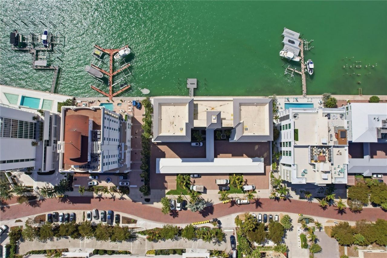 226 Golden Gate Point, Unit 34, Sarasota, FL 34236 Photo