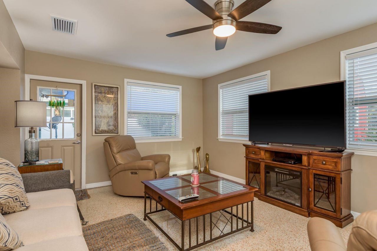 6377 13th Avenue N, Saint Petersburg, FL 33710 Photo