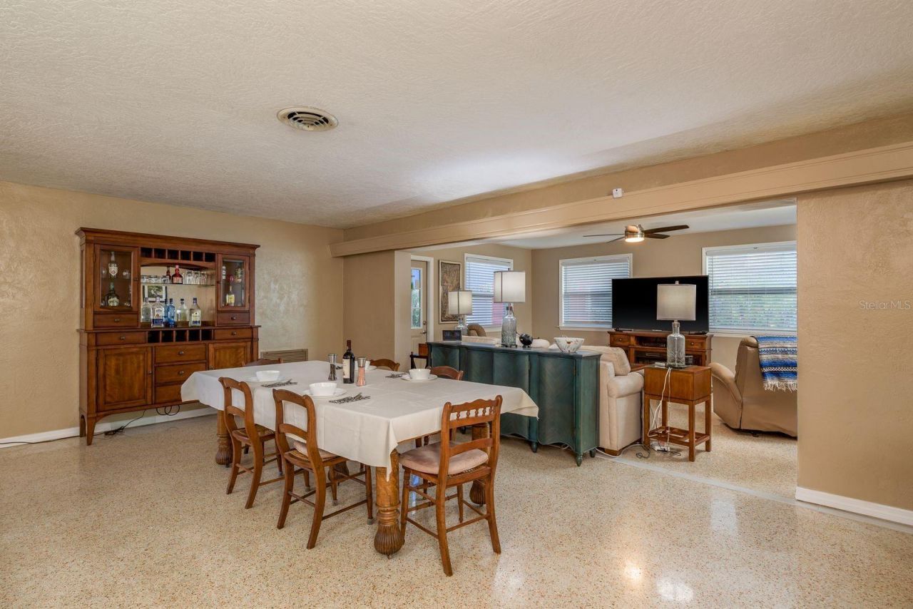 6377 13th Avenue N, Saint Petersburg, FL 33710 Photo