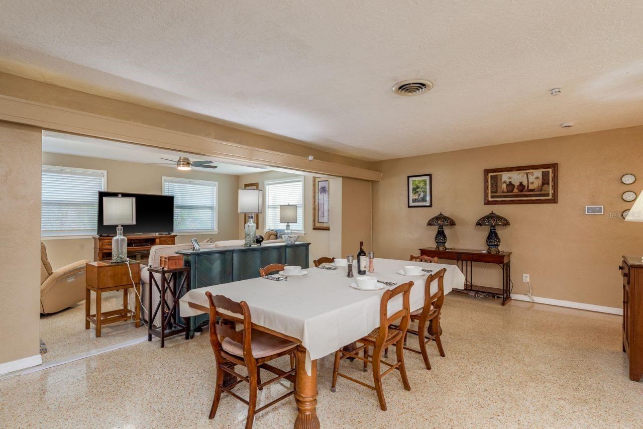 6377 13th Avenue N, Saint Petersburg, FL 33710 Photo