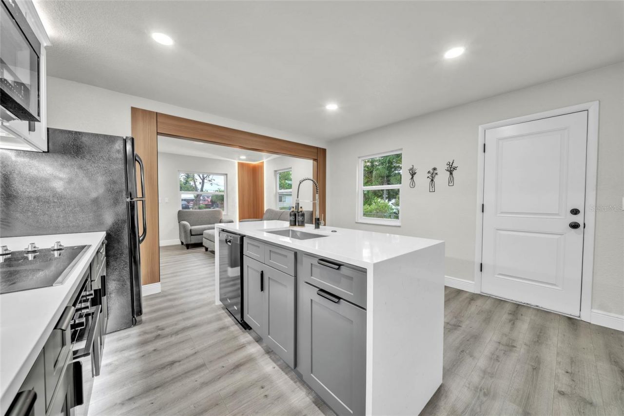 5418 6th Avenue S, Saint Petersburg, FL 33707 Photo