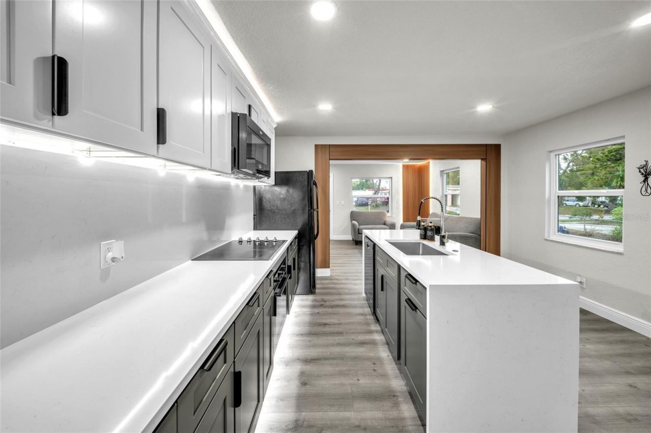 5418 6th Avenue S, Saint Petersburg, FL 33707 Photo