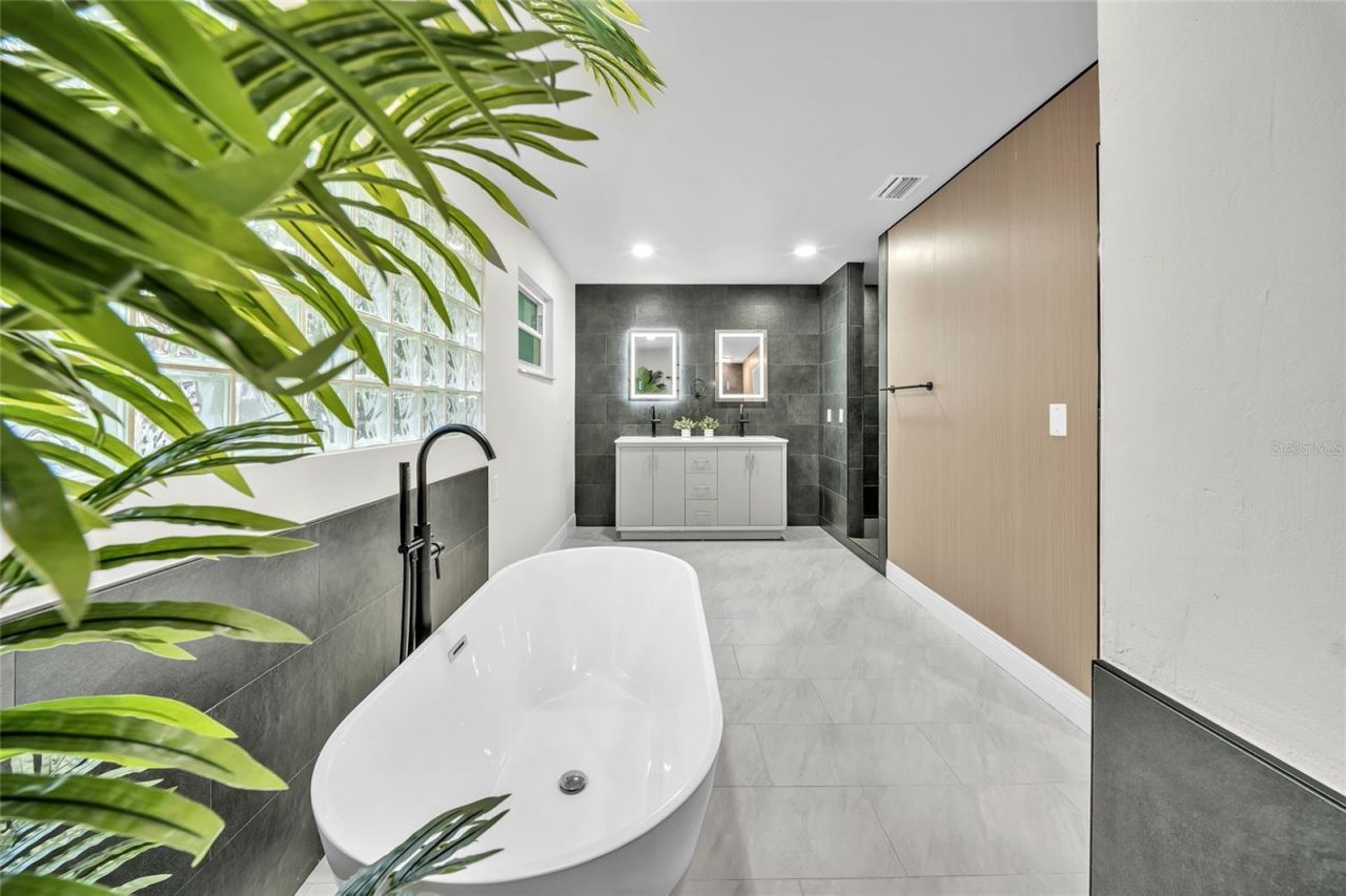 5418 6th Avenue S, Saint Petersburg, FL 33707 Photo