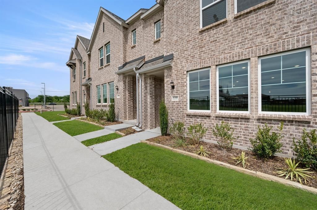 5708 Lakeview Drive, Watauga, TX 76148 Main Photo