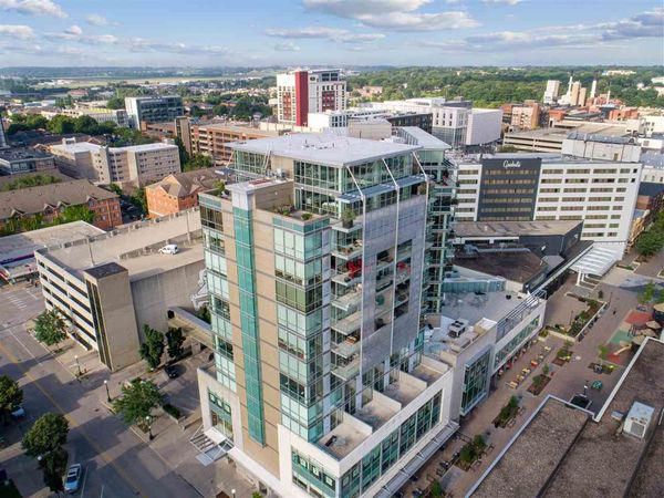 221 E College St, Unit 801, Iowa City, IA 52240