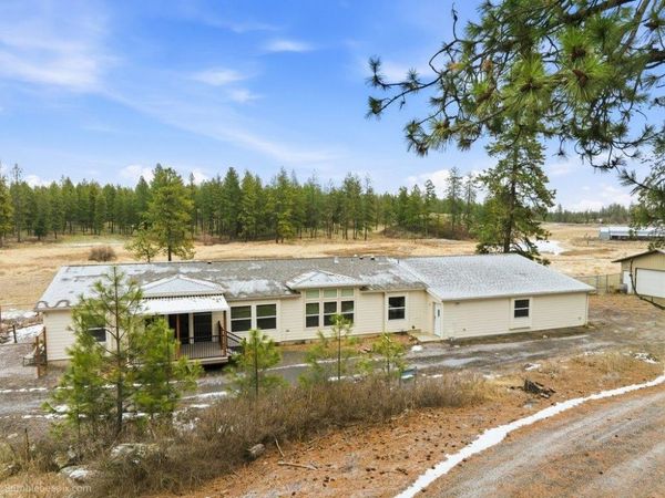 15010 W 4 Mound Rd, Nine Mile Falls, WA 99026