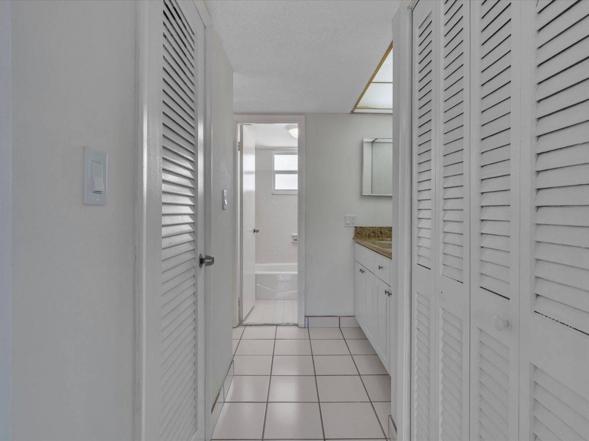 301 N Ocean Boulevard, Unit 407, Pompano Beach, FL 33062 Photo