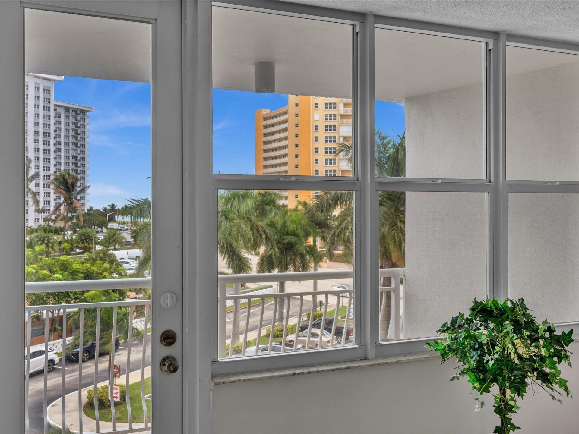 301 N Ocean Boulevard, Unit 407, Pompano Beach, FL 33062 Photo