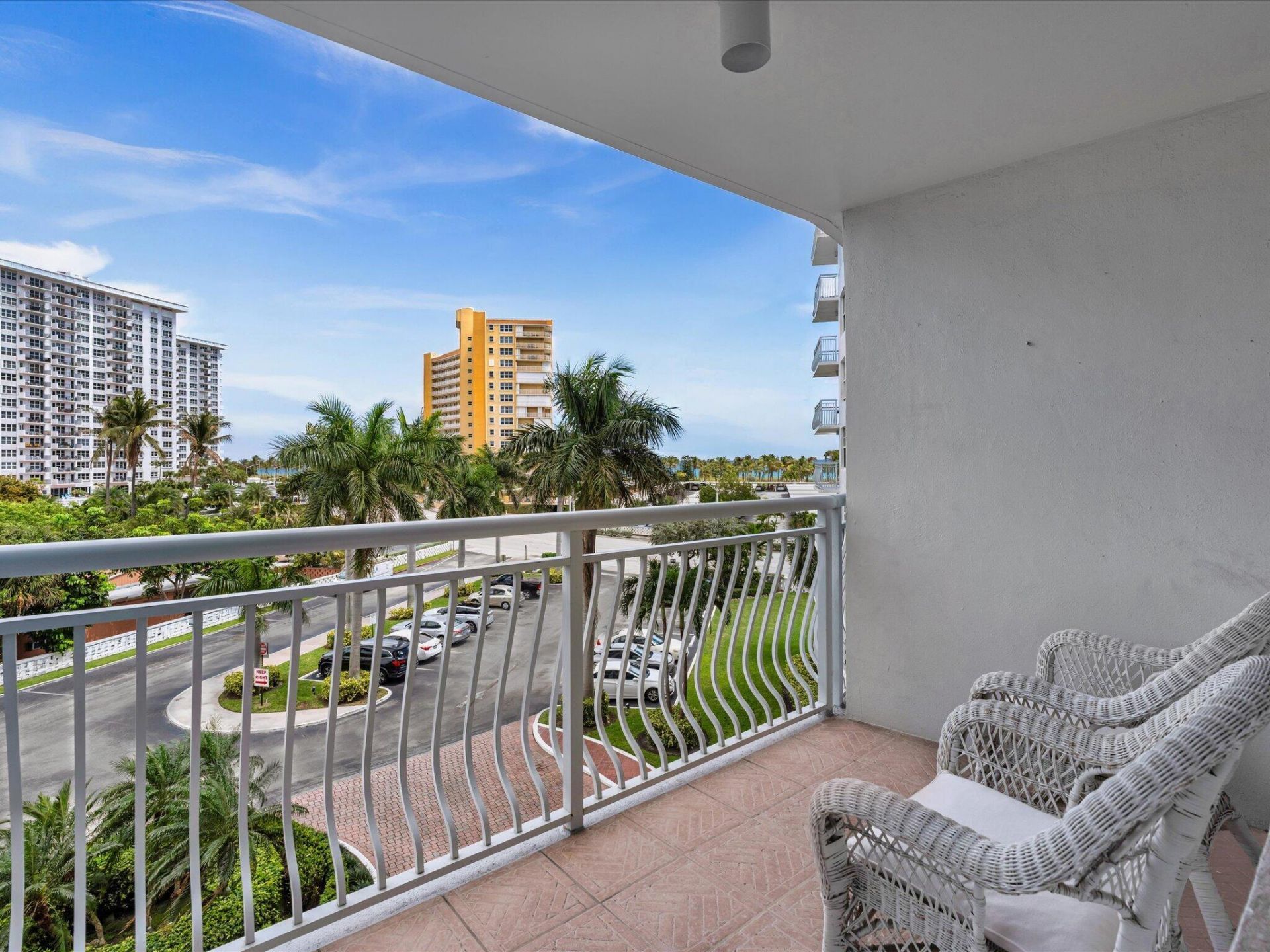 301 N Ocean Boulevard, Unit 407, Pompano Beach, FL 33062 Photo