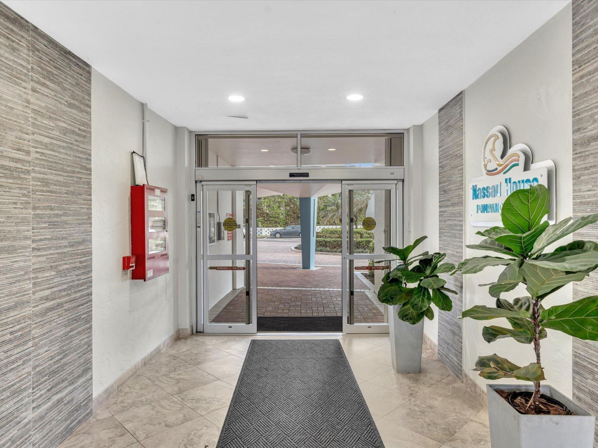 301 N Ocean Boulevard, Unit 407, Pompano Beach, FL 33062 Photo