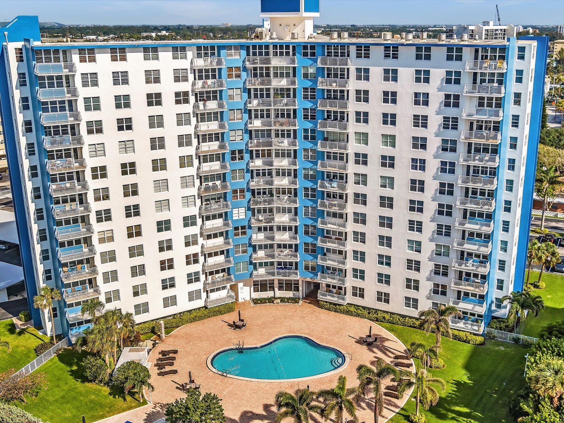 301 N Ocean Boulevard, Unit 407, Pompano Beach, FL 33062 Photo