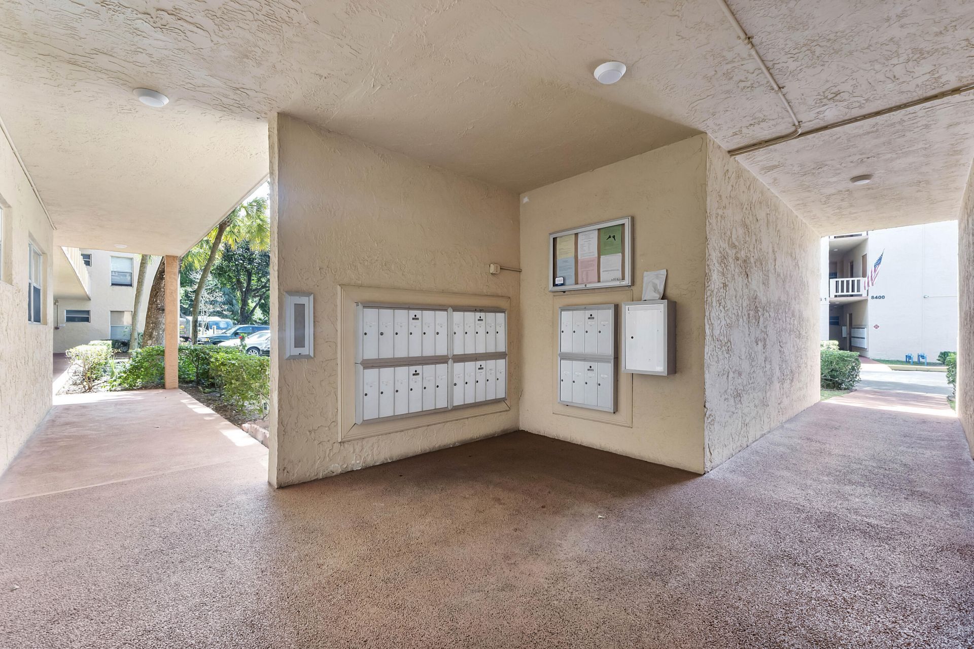 8390 Lagos De Campo Boulevard, Tamarac, FL 33321 Photo