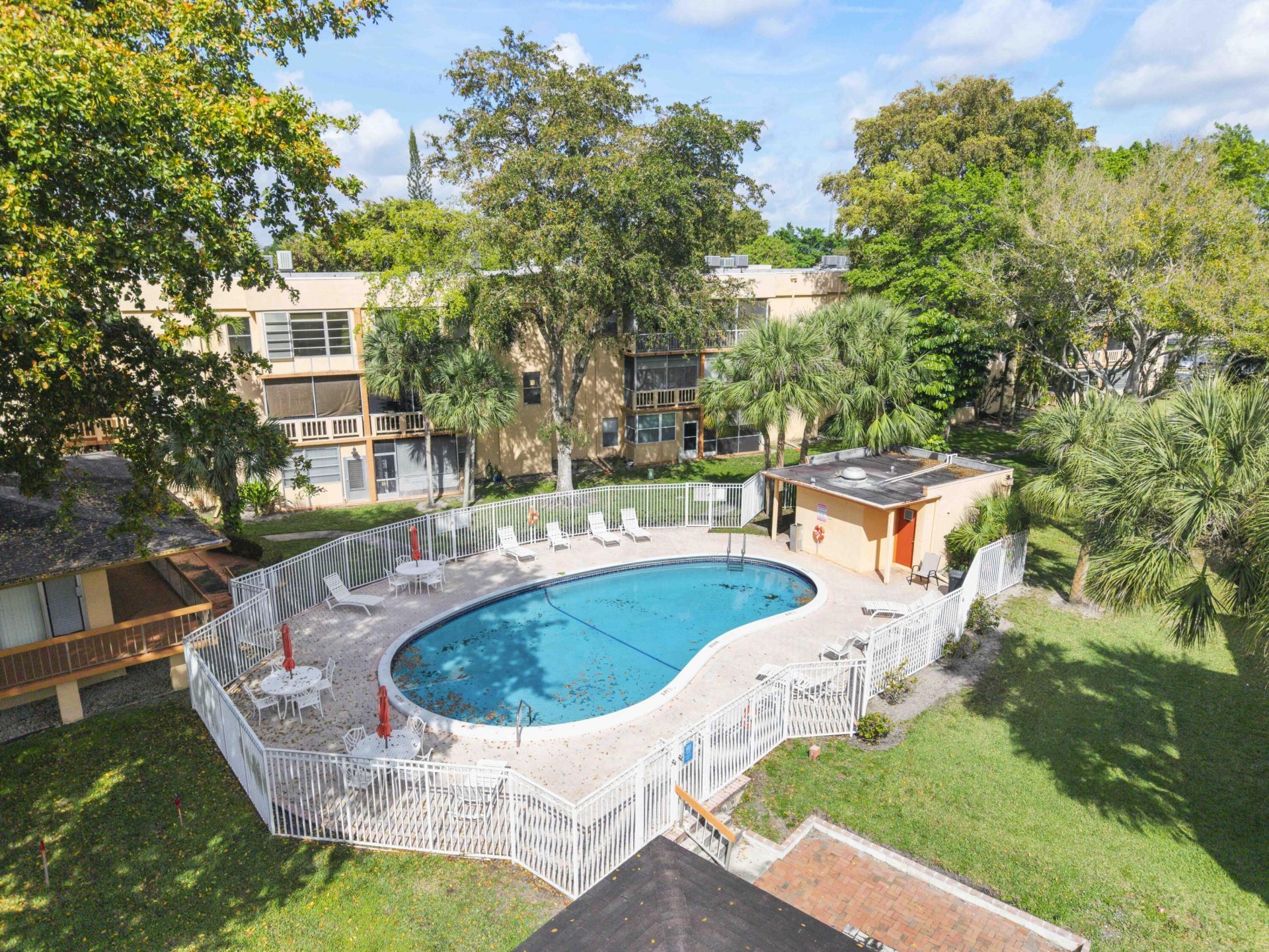 8390 Lagos De Campo Boulevard, Tamarac, FL 33321 Photo