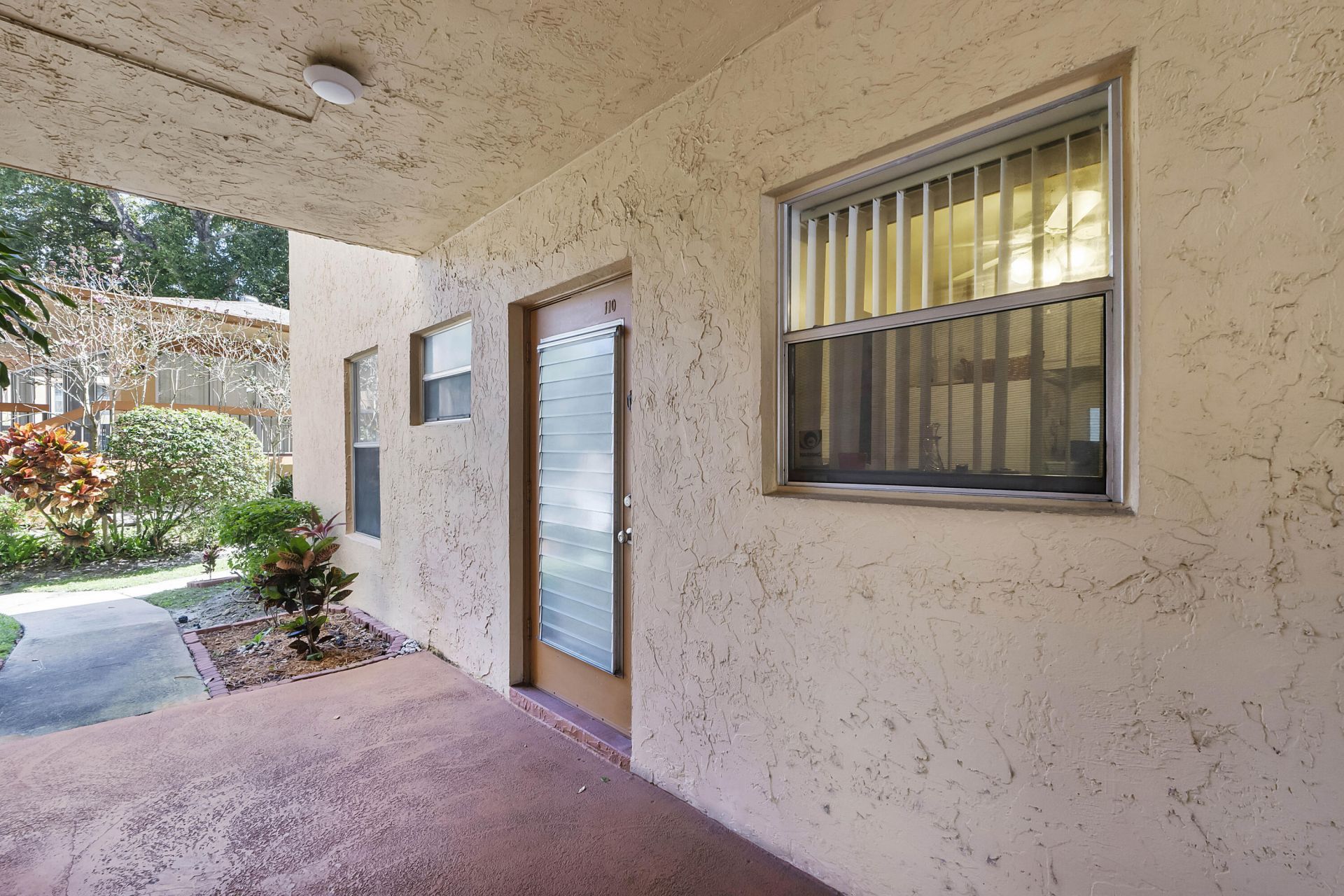 8390 Lagos De Campo Boulevard, Tamarac, FL 33321 Photo