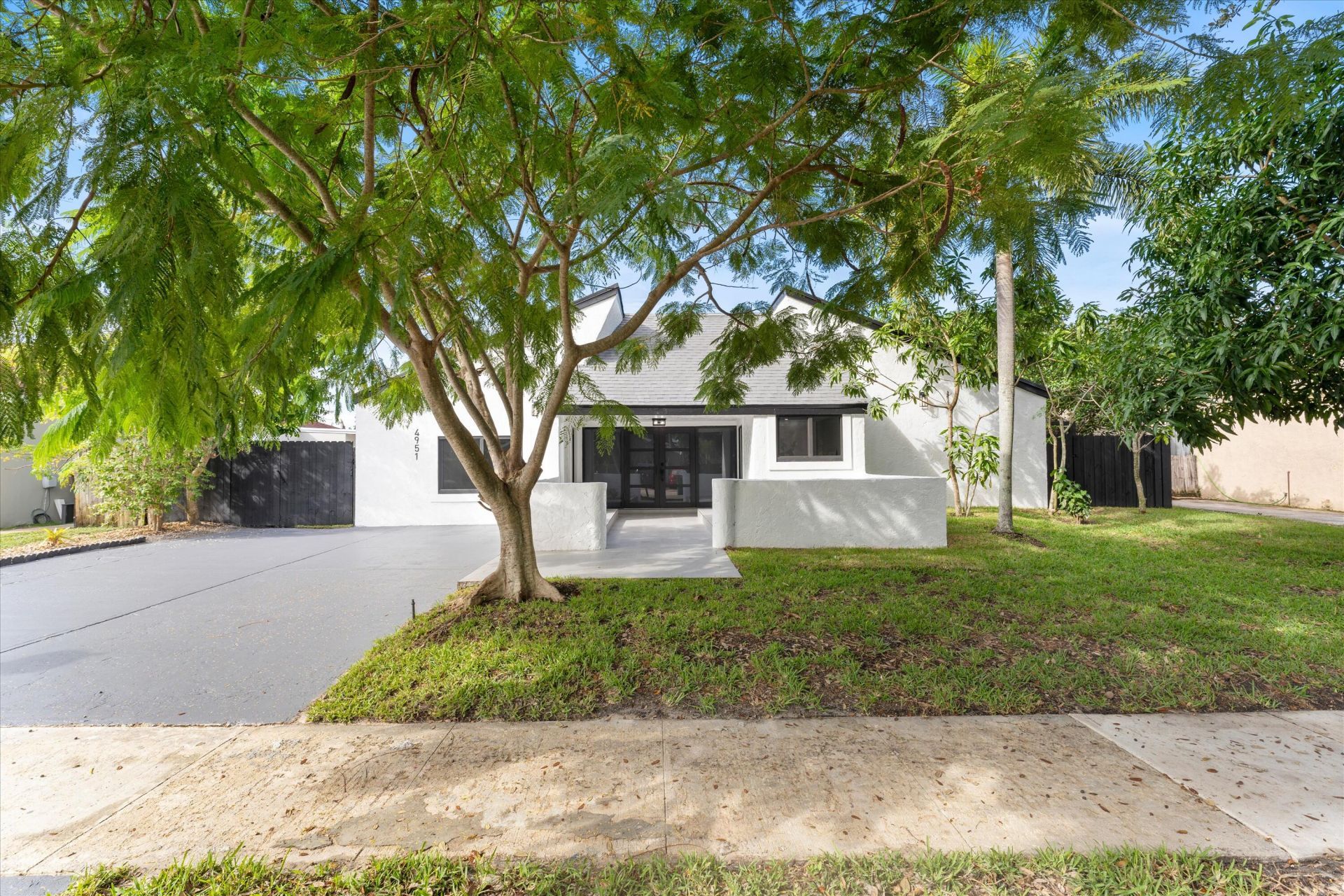 4951 SW 94th Way, Cooper City, FL 33328 Photo