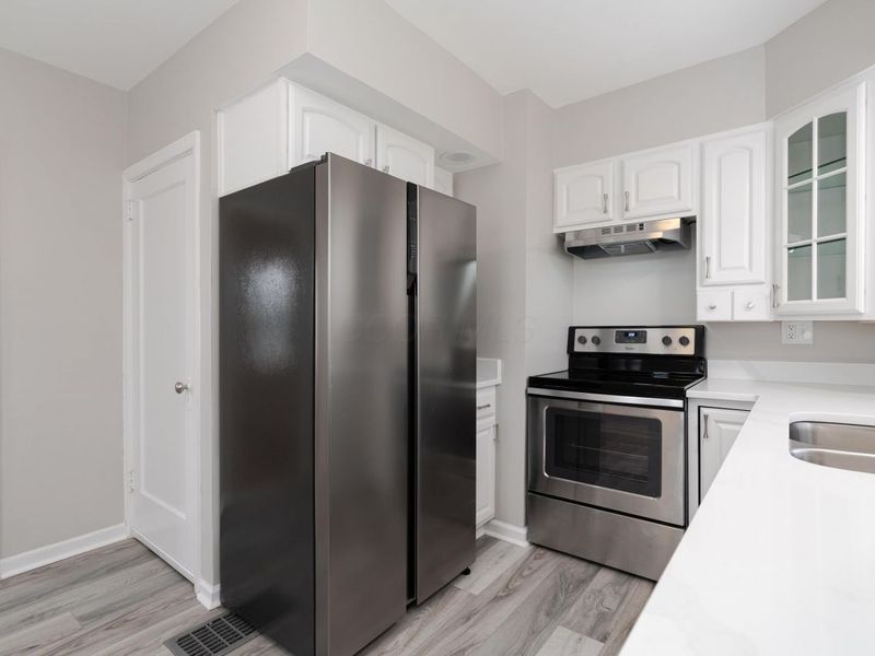 816 E Melrose Avenue , Columbus, OH 43224 Photo 10